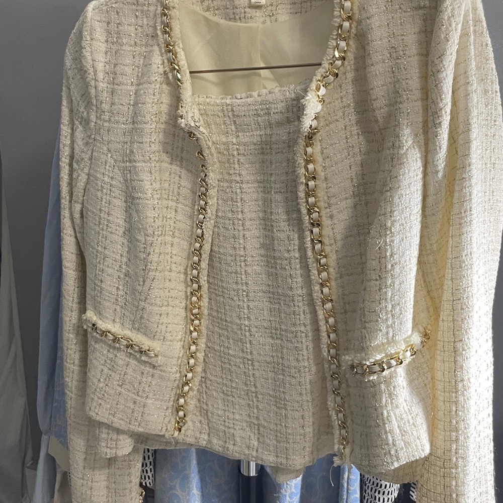 Elegant Cream Tweed Women's Jacket